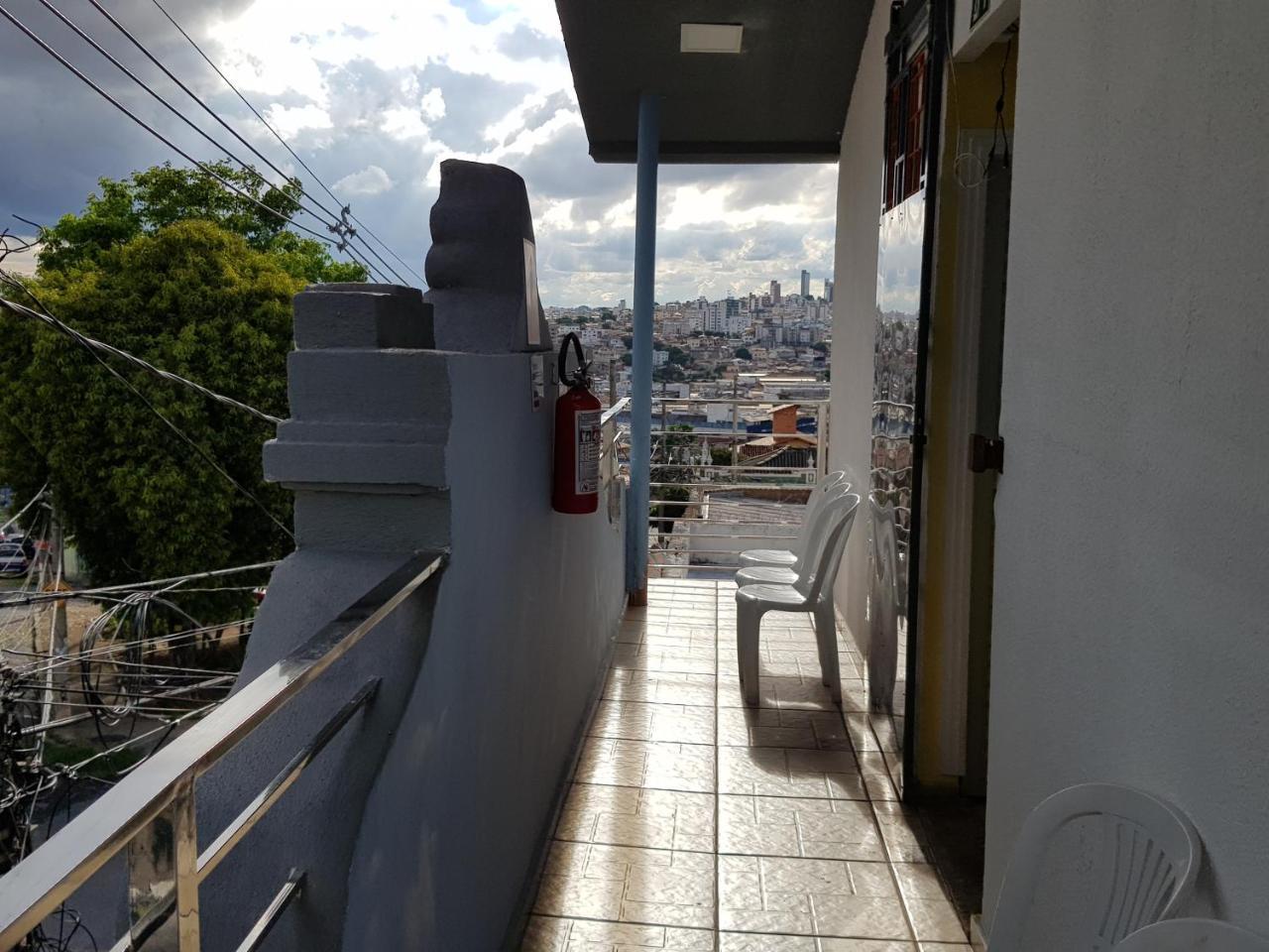 Hostel Trem De Minas เบโลโอรีซอนชี ภายนอก รูปภาพ
