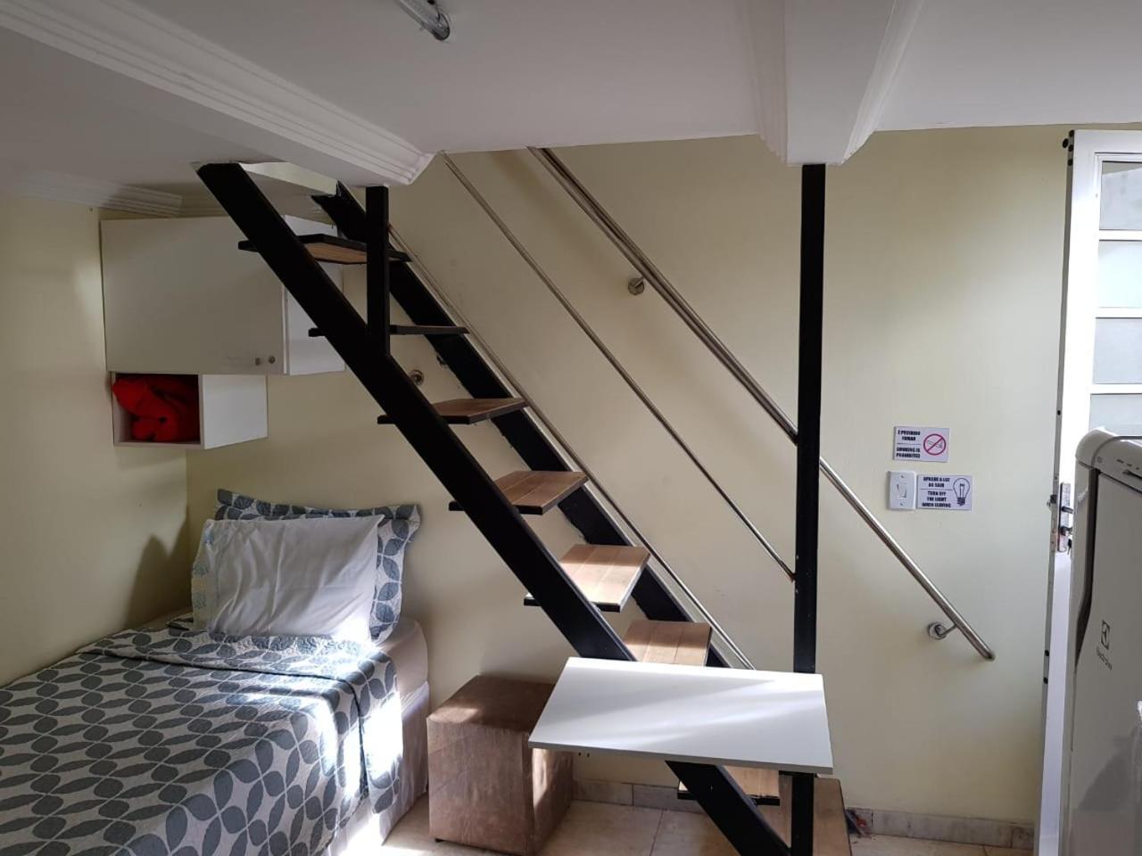 Hostel Trem De Minas เบโลโอรีซอนชี ภายนอก รูปภาพ
