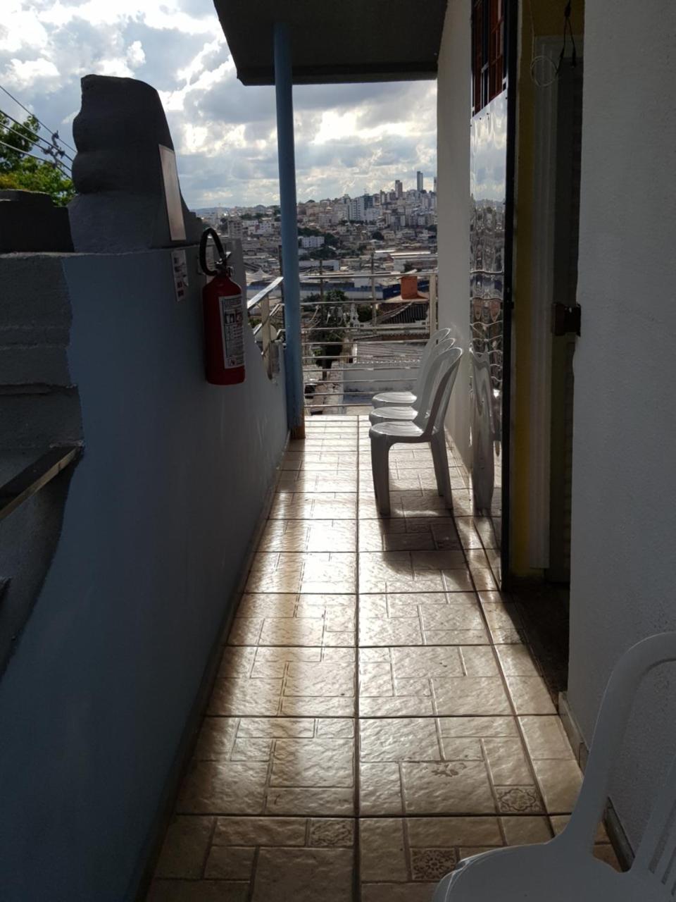 Hostel Trem De Minas เบโลโอรีซอนชี ภายนอก รูปภาพ
